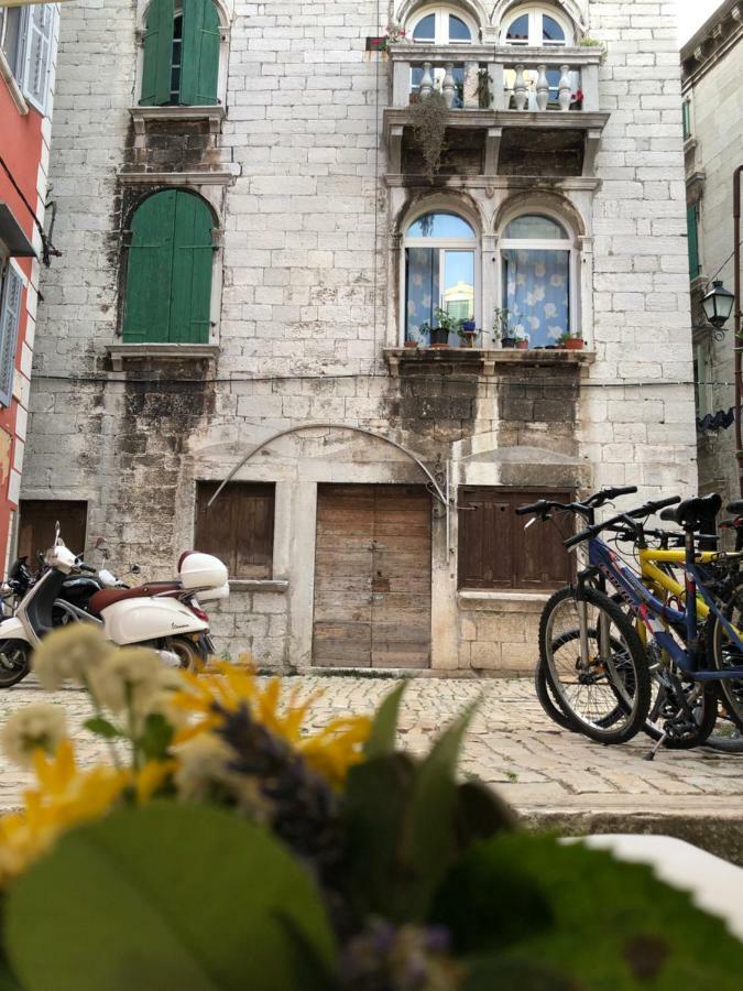 Piazza Grande Apartment Rovinj Exterior photo