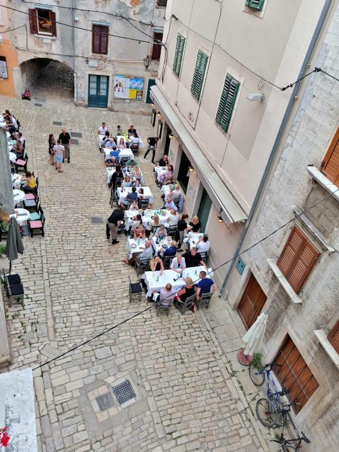 Piazza Grande Apartment Rovinj Exterior photo